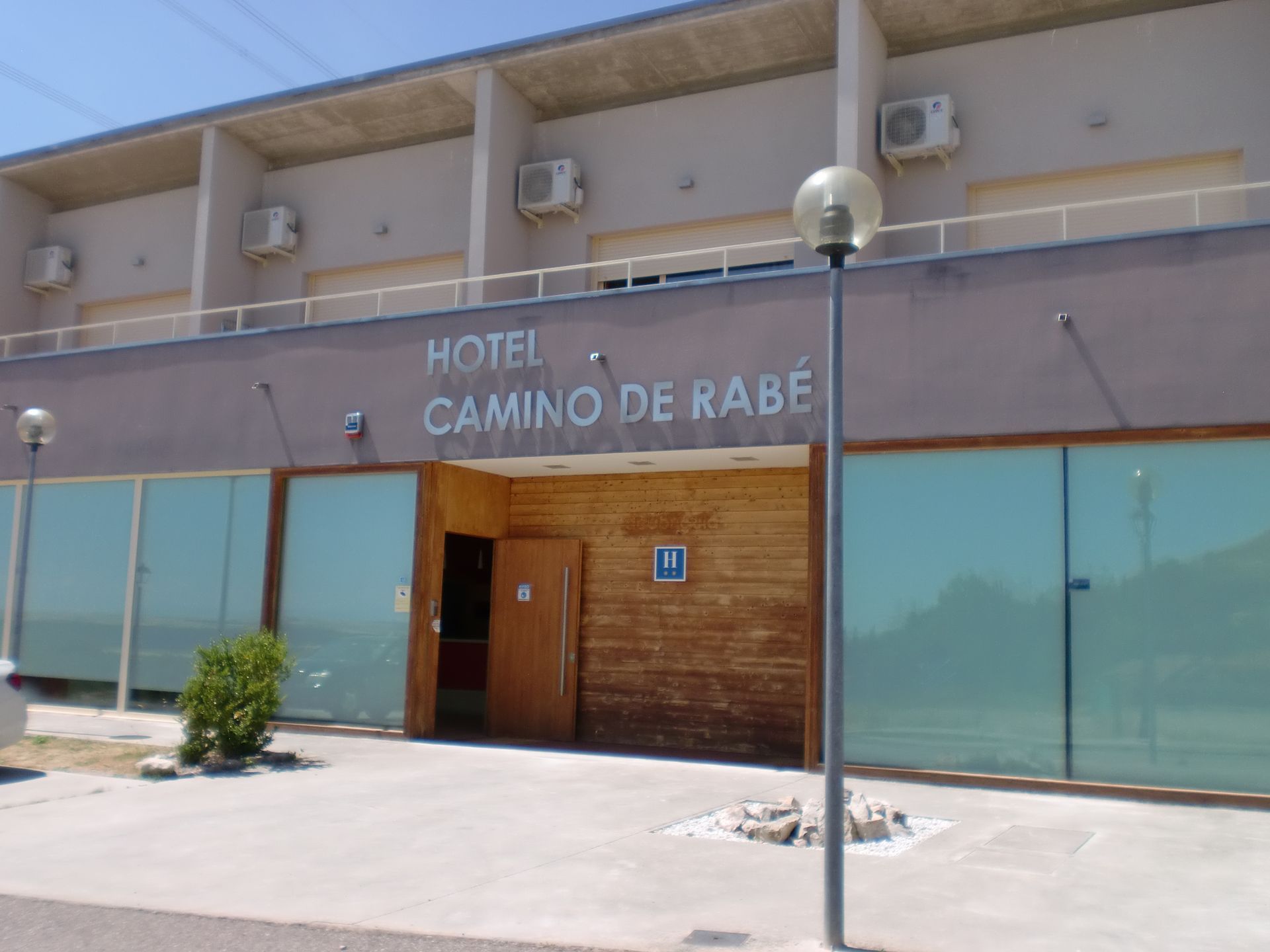 Hotel "Camino de Rabé"
